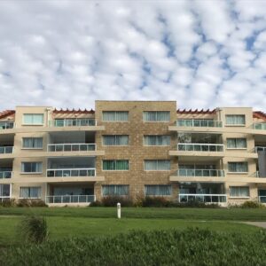 Venta De Departamento En Barrio Golf Santo Domingo Uf6.300